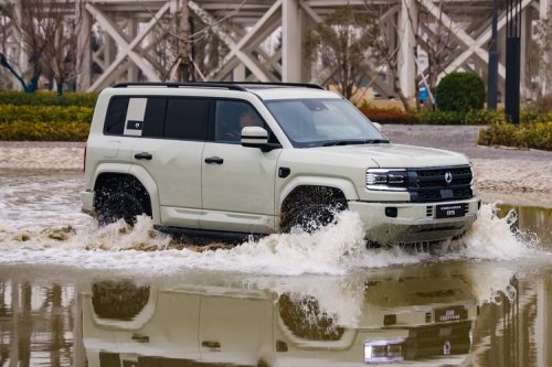 BYD Beri Sinyal Kuat Denza B5 Masuk Indonesia