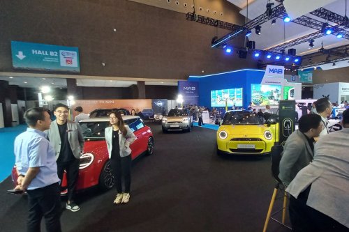 Gratis Masuk PEVS 2025 Cukup Pakai STNK EV, Cek Syaratnya