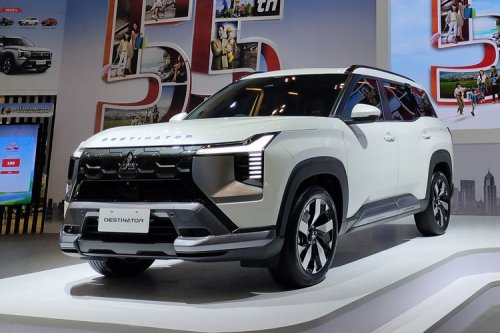 Urban dan Adventure, Mitsubishi Pamer Kendaraan Tematik di GJAW 2025