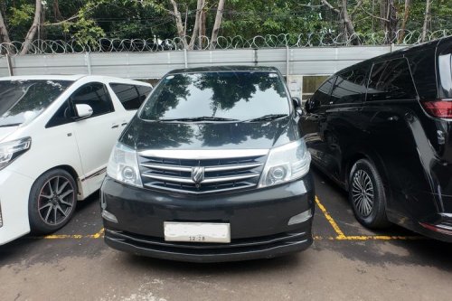 Toyota Alphard Gen 1: MPV Mewah Bekas Masih Menggoda