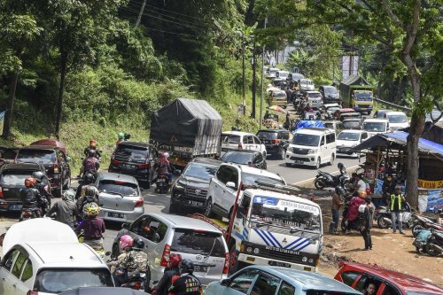 Pengemudi Mobil Matik Wajib Tahu, Pilih D atau N Saat Kondisi Macet
