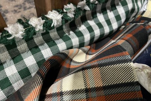 Begini Cara Pakai Tartan untuk Jok Mobil Biar Engga Maksa