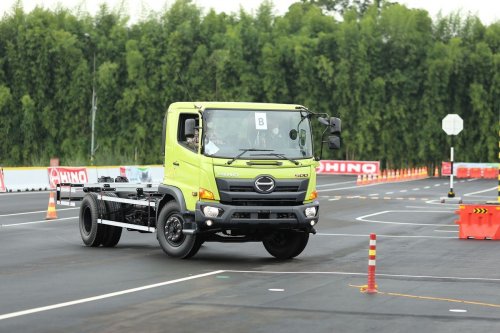 Biodiesel B50: Hino Siap Uji Truk Baru Bersama Pemerintah