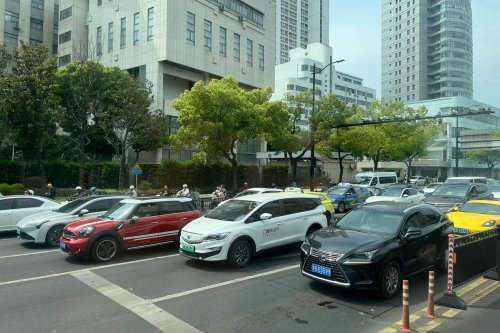 Menelusuri Keheningan Shanghai di Tengah Kesibukan