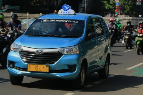 Evolusi Taksi Bluebird: Dari Holden Torana Hingga BYD Listrik