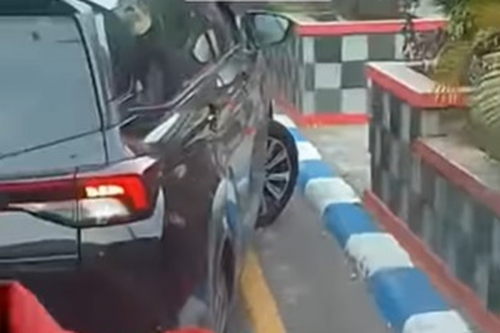 Begini Cara agar Mobil Tidak Terjepit Saat Ditabrak Belakang