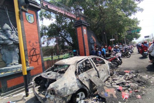 Mobil Jadi Korban Amuk Massa Saat Demo, Bisa Klaim Asuransi?