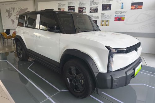 Tidak Sama dengan Mesin Bensin, Begini Peran Oli pada Mobil Listrik