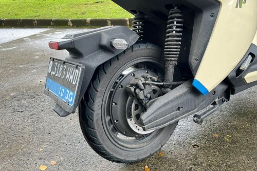 Mengulas Rasa Berkendara Motor Listrik Alva N3 di Perkotaan