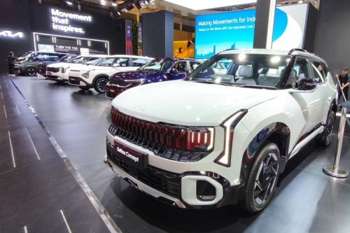 Deretan Mobil Kia di IIMS 2026: dari Mesin ICE, HEV sampai BEV
