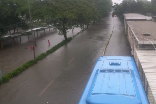 [POPULER OTOMOTIf] Banjir Akibat Hujan, Akses Tol ke Bandara Soetta Tergenang Banjir