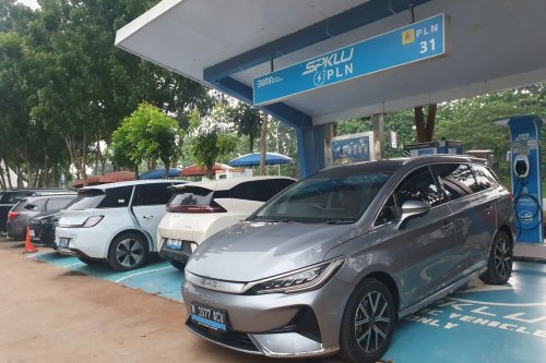 Kondisi Tol Cipali di Libur Nataru 2025: Rest Area Ramai, Siapkan BBM dan Listrik