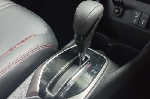 Jangan Asal Geser ke L, Ini Cara Aman Pakai Gigi Rendah di Mobil Matik