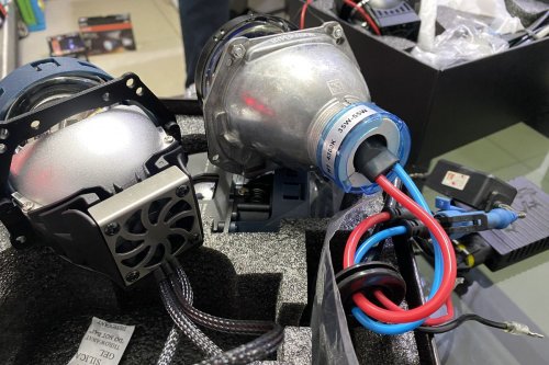 Lampu LED dengan Kipas Pendingin: Solusi Aman untuk Kendaraan