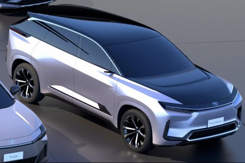 Toyota Siapkan SUV Listrik Tiga Baris