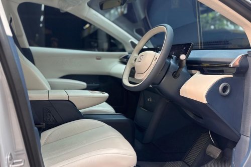 Zeekr X Dijual di Showroom Mobil Bekas