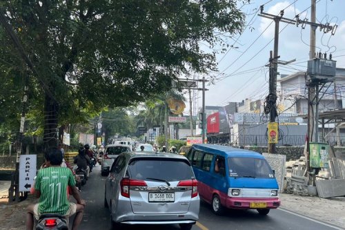 Macet Berkepanjangan di Sawangan, Solusi Tak Kunjung Hadir