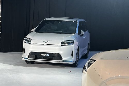 Komparasi Wuling Darion EV Vs BYD M6, Siapa Unggul?