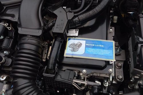 Mengenal Smart Pedal Daihatsu Rocky Hybrid, Tak Perlu Injak Rem!