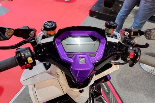 Modifikasi Honda Vario 160 dengan Gaya Fireblade