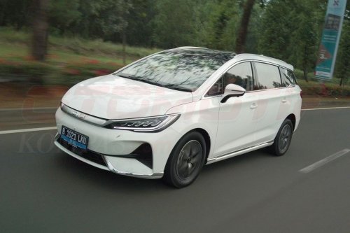 Simak Harga dan Spesifikasi BYD M6