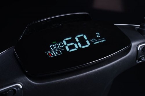 Benarkah Motor Listrik Bisa Mengisi Baterai Sendiri?