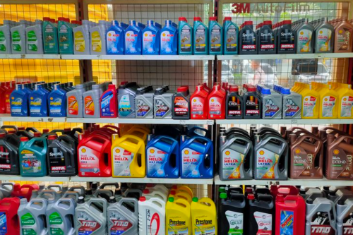 Daftar Harga Oli Mesin Mobil Januari 2026