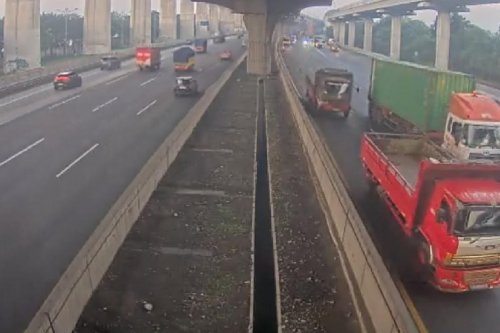 Mengapa Truk dan Bus Dilarang di Lajur Kanan Jalan Tol?
