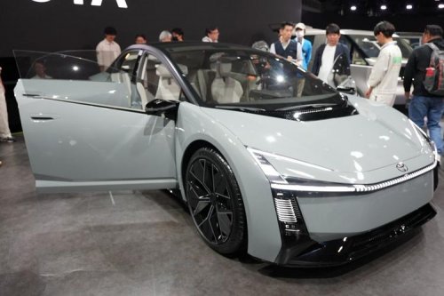 Alasan Toyota Pertahankan Multi-Pathway di Tengah Arus Mobil Listrik