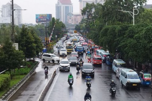 Kenali Tanda Fisik Pengemudi Sudah Lesu Saat Puasa