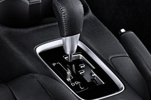 Mobil CVT Terendam Banjir? Kenali Tanda Awal Kerusakan Transmisi