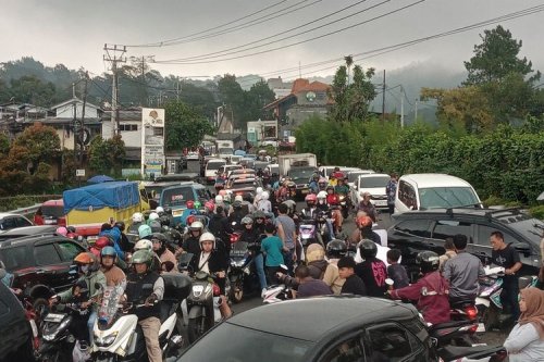 Tekan Pungli di Jalur Puncak, Polisi Rekrut Relawan Pengatur Lalin