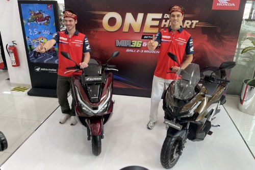 Joan Mir dan Luca Marini di Bali: Selami Budaya, Terpesona Ogoh-ogoh