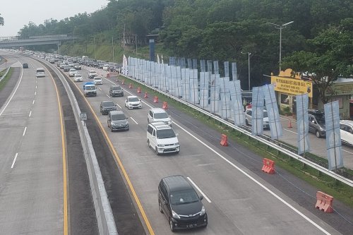 Tanjakan dan Rest Area Jadi Titik Rawan Macet di Tol Semarang-Solo