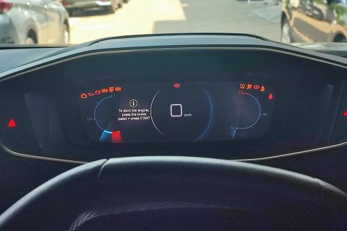 Mengenal Lampu Indikator Logo Kunci Pas di Mobil