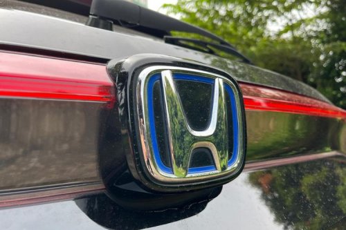 Menilik Kelebihan dan Kekurangan Honda HR-V e:HEV Termurah