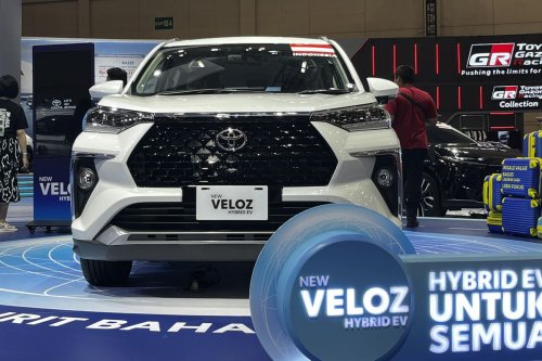 Veloz Hybrid vs Rival, Siapa 7-Seater Hybrid Termurah Saat Ini?
