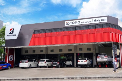 Perusahaan Ban Mobil Ini Hadirkan Layanan Premium di Pluit
