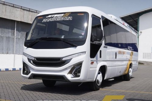 Jetbus 5 Big Jumbo Pakai Sasis Isuzu Milik Leko Trans, Interior Mewah
