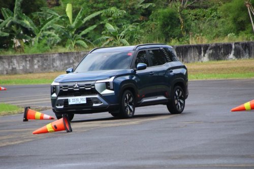 Jajal Mitsubishi Destinator Mulai Jalan Tol sampai Sirkuit Sentul