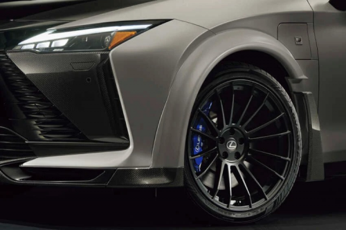 Lexus RZ 600e F Sport Performance Meluncur, Lebih Bertenaga