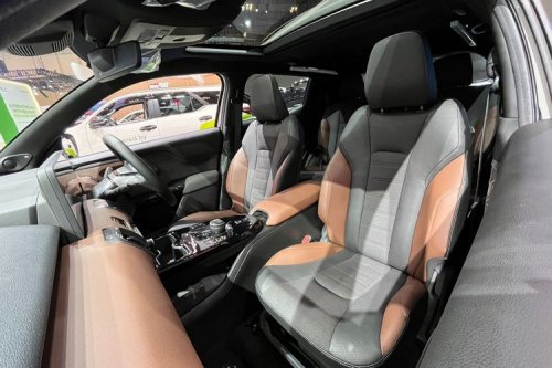 Selisih Rp 40 Juta, Ini Perbandingan Toyota Urban Cruiser EV dan bZ4X