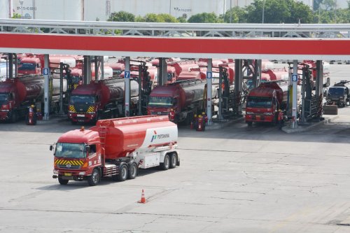 Hino Inspeksi Keselamatan Truk Tangki Pertamina