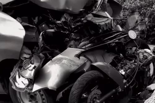 Kecelakaan Taksi dengan Motor di Kawasan Semanggi, Dua Orang Luka