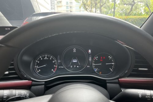 Impresi Berkendara Sporty di Mazda 3 Hatchback