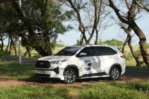 Pilih Mana, Mitsubishi Destinator atau Toyota Innova Zenix Non-Hybrid?