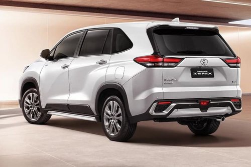 Dari Indonesia, Toyota Zenix Hybrid Model 2025 Meluncur di Thailand