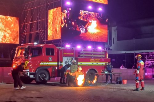 Atraksi Damkar di Automotive Hero Day IIMS 2026