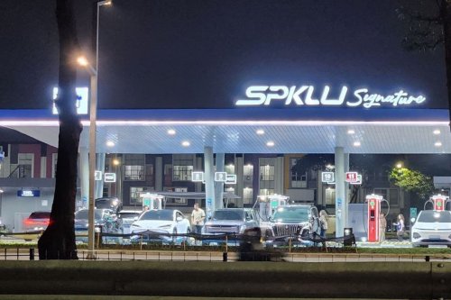 Pengembangan SPKLU: Tantangan Tarif dan Regulasi di Indonesia