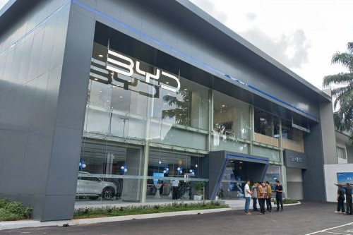 Tren Mobil Listrik Meningkat di Luar Kota Besar